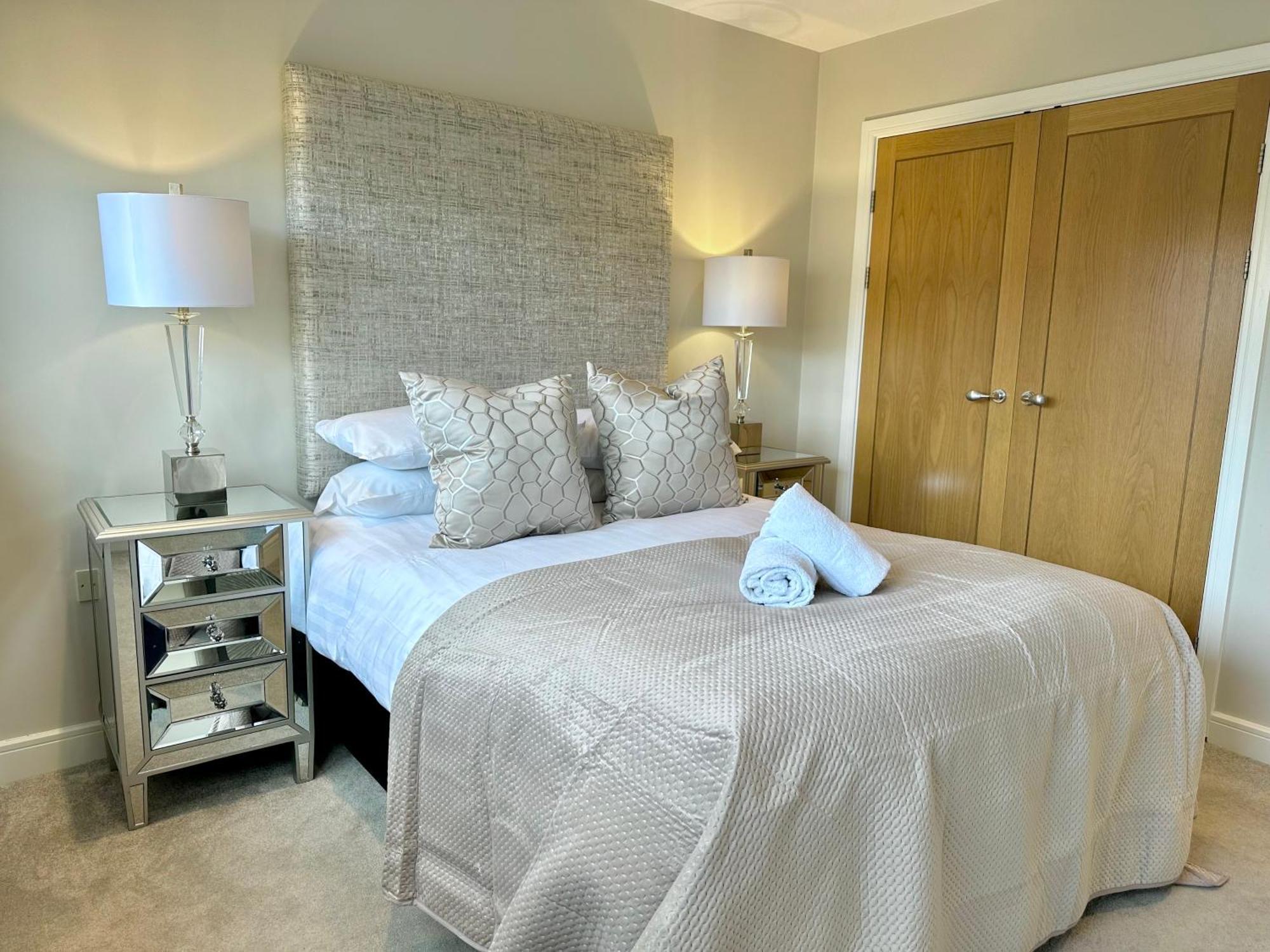 Superior Apartment In Cardiff City Centre מראה חיצוני תמונה