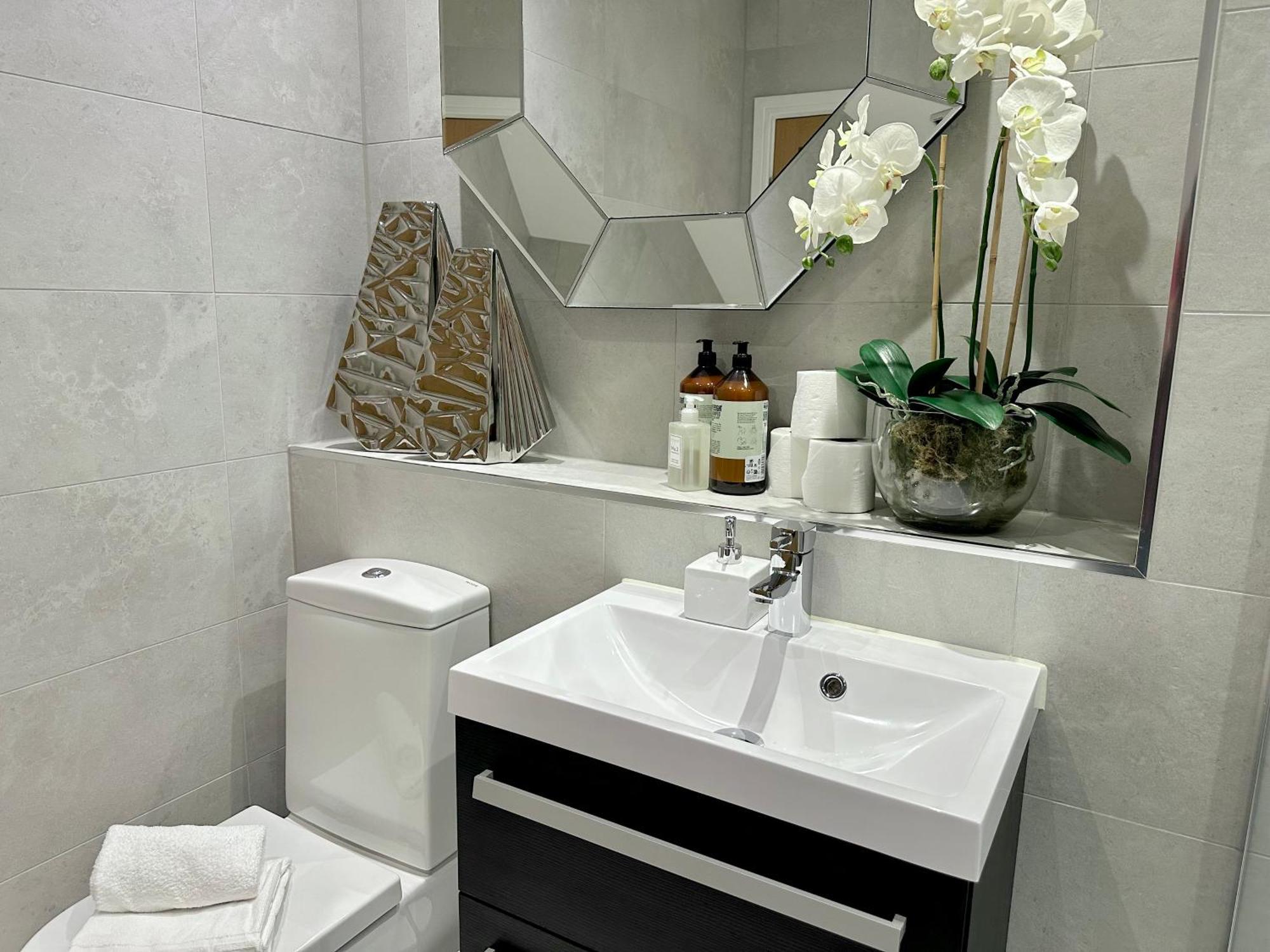 Superior Apartment In Cardiff City Centre מראה חיצוני תמונה